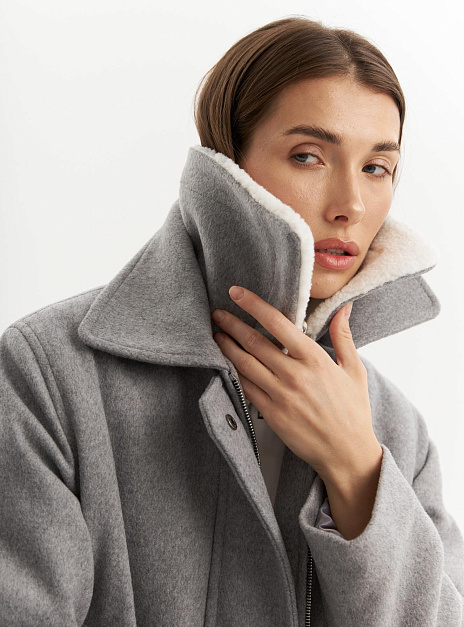 картинка Куртка MURES c меховым воротником серая от магазина ICNTPRY