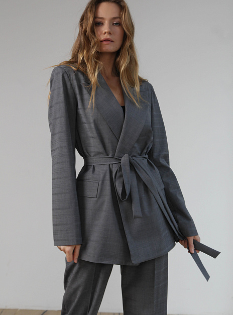 картинка Жакет с поясом серый от магазина ICNTPRY