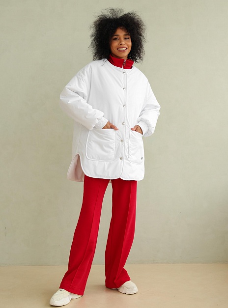 картинка Куртка с накладными карманами белая от магазина ICNTPRY