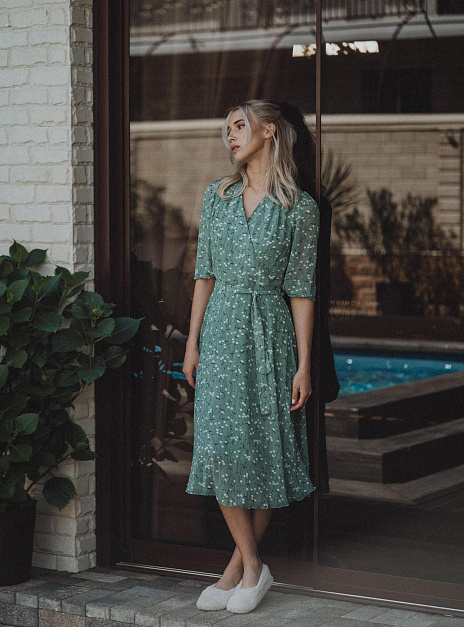 картинка Платье миди с запахом зеленое от магазина ICNTPRY