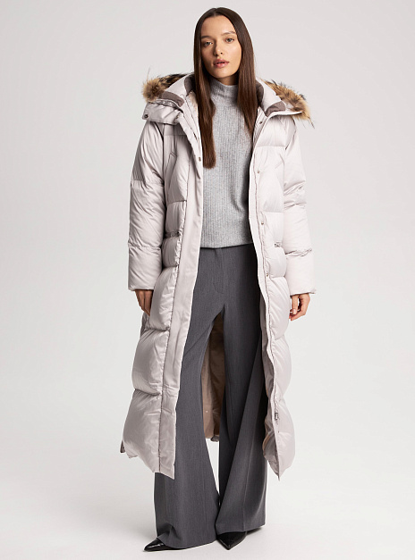 картинка Пуховик длинный серебро от магазина ICNTPRY