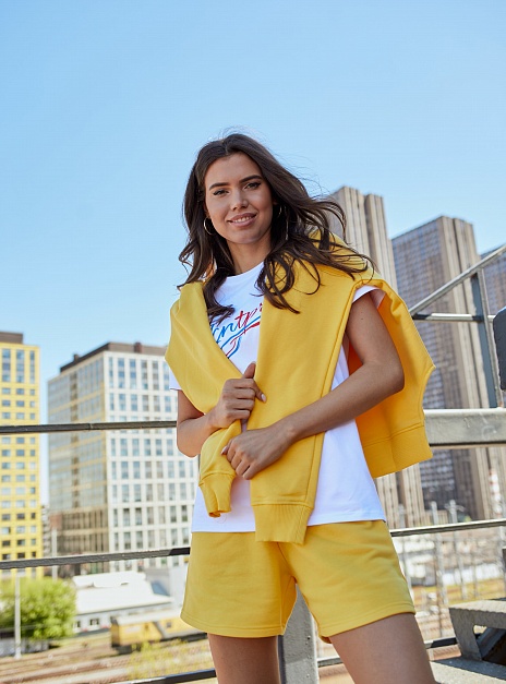 картинка Шорты короткие желтые от магазина ICNTPRY