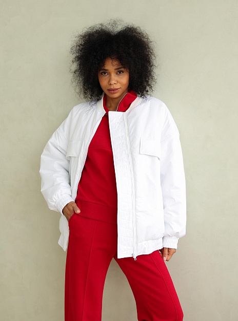 картинка Бомбер белый от магазина ICNTPRY